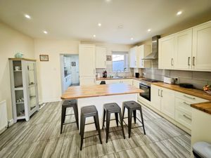 Photo 10- click for photo gallery